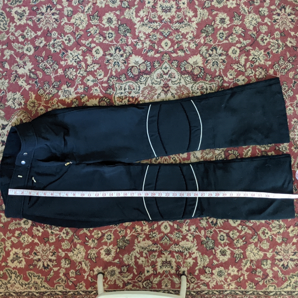 IT'S SKI SEASON?⛷️ Vintage Fashionable black ski pants with knee pads